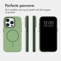 imoshion Color Backcover met Thin MagSafe Ring Apple iPhone 15 Pro - Donkergroen
