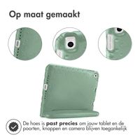 imoshion Kidsproof Backcover met handvat Apple iPad 9 (2021) 10.2 inch / iPad 8 (2020) 10.2 inch / iPad 7 (2019) 10.2 inch - Olive Green