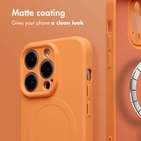 imoshion Colour Back Cover with MagSafe Apple iPhone 15 Pro - Orange