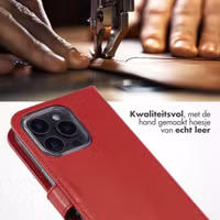 Selencia Echt Leren Bookcase Apple iPhone 16 Pro Max - Rood