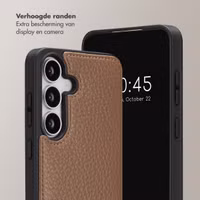 Selencia Nova Telefoonhoes met Koord en Pashouder Samsung Galaxy S25 FE - Mocha Brown