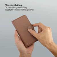 Selencia Olyn Uitneembare Bookcase met MagSafe Samsung Galaxy S23 - Bruin