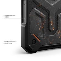 UAG Monarch Pro Backcover Apple iPhone 16 Pro Max - Forged Carbon