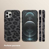 Selencia Sabi Backcover Panterprint met MagSafe Apple iPhone 12 (Pro) - Midnight Black