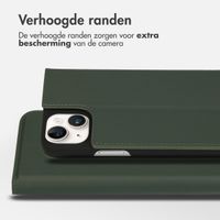 Accezz Premium Leather Slim Bookcase iPhone 14 Plus - Groen