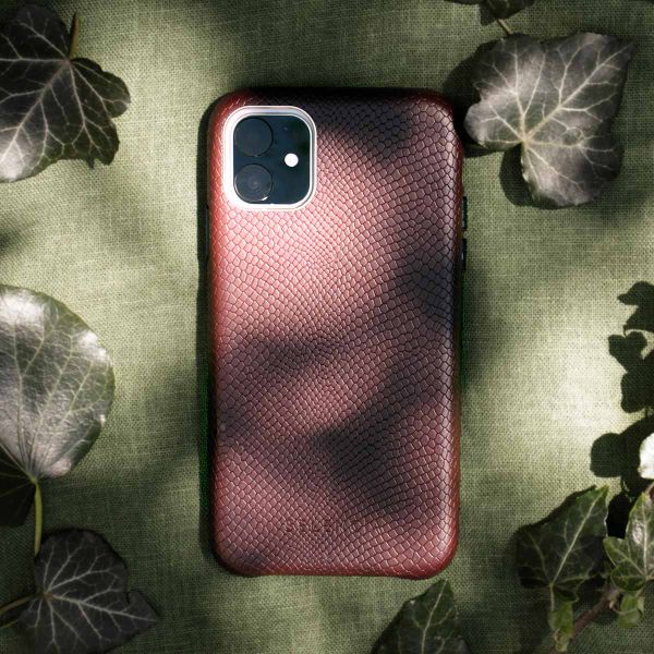 Selencia Gaia Slang Backcover Apple iPhone 13 Pro - Donkerrood