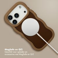 Selencia Wavy Backcover met MagSafe Apple iPhone 17 Pro - Mocha Brown