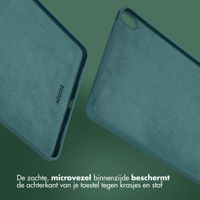 Accezz Liquid Silicone Backcover met penhouder Apple iPad Air 11 inch (2025) M3 / (2024) M2 / Air 5 (2022) / Air 4 (2020) - Donkergroen