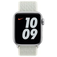 Apple Nike Sport Loop Band Apple Watch Series 1 t/m 9 / SE (38/40/41 mm) | Series 10 / 11 (42 mm) - Spruca Aura
