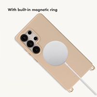 Selencia Rivièra MagSafe Case with detachable hooks Samsung Galaxy S25 Ultra - Milky Latte