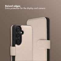 Selencia Riva Bookcase with MagSafe and phone strap Samsung Galaxy S26 - Beige