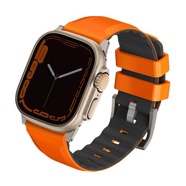 Uniq Linus AiroSoft™ Siliconen bandje Apple Watch Series 1 t/m 10 / SE / Ultra (2) (44/45/46/49 mm) - Volt Orange