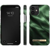 iDeal of Sweden Fashion Backcover iPhone 12 Mini - Emerald Satin