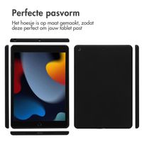 Accezz Liquid Silicone Backcover iPad 9 (2021) 10.2 inch / iPad 8 (2020) 10.2 inch / iPad 7 (2019) 10.2 inch - Zwart