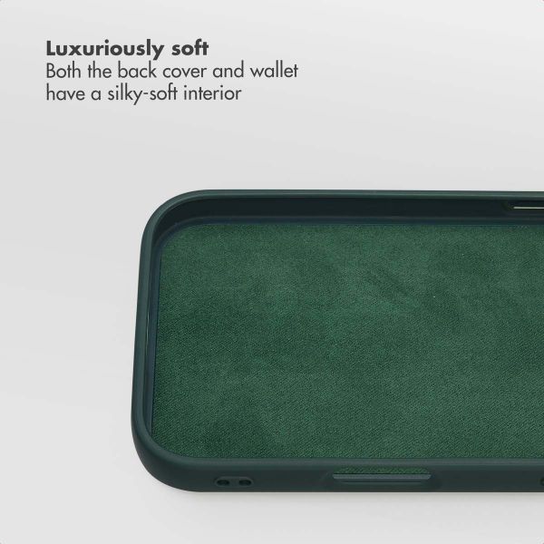 Selencia Olyn Detachable Bookcase with MagSafe Apple iPhone 17 - Green