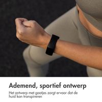 imoshion Siliconen sport bandje met gaatjes Fitbit Charge 5 / Charge 6 - Zwart