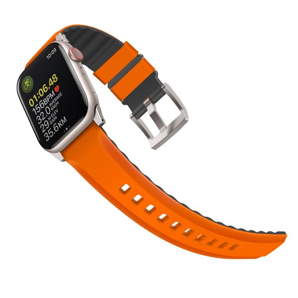 Uniq Linus AiroSoft™ Siliconen bandje Apple Watch Series 1 t/m 10 / SE / Ultra (2) (44/45/46/49 mm) - Volt Orange