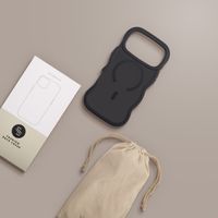 Selencia Wavy Backcover met MagSafe Apple iPhone 17 Pro Max - Zwart