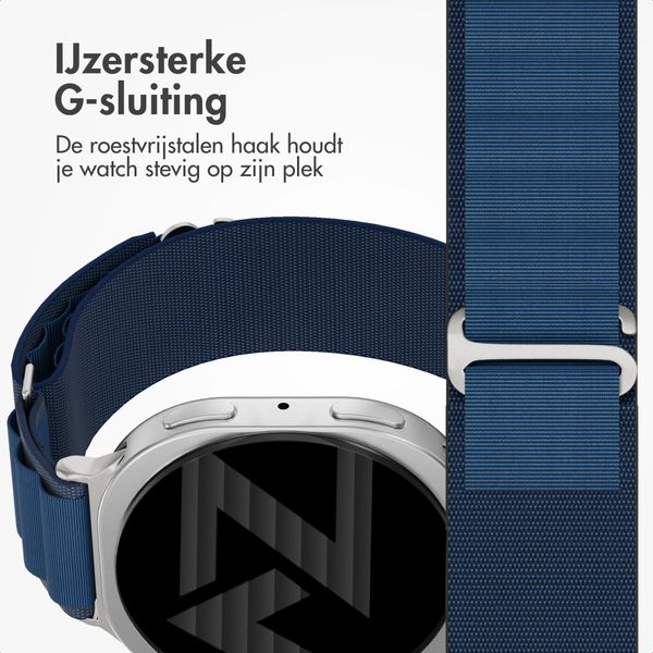 Accezz Nylon Alpine bandje Samsung Galaxy Watch 9 (40/44mm) / Watch 8 (40/44mm) / Classic (46mm) - Dark Blue