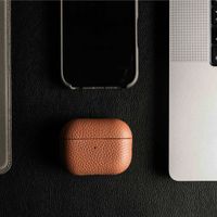Accezz Genuine leather case  Apple AirPods 1 / 2 - Cognac