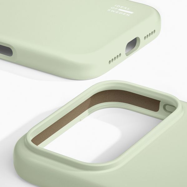 iDeal of Sweden Silicone Case met MagSafe Apple iPhone 17 Pro Max - Sage Green