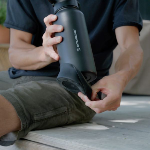 Scosche MagicMount Flask - Telefoonhouder - Insulated waterfles 946ML - MagSafe - Zwart