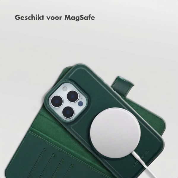 Selencia Olyn Uitneembare Bookcase met MagSafe Apple iPhone 16 Pro - Groen