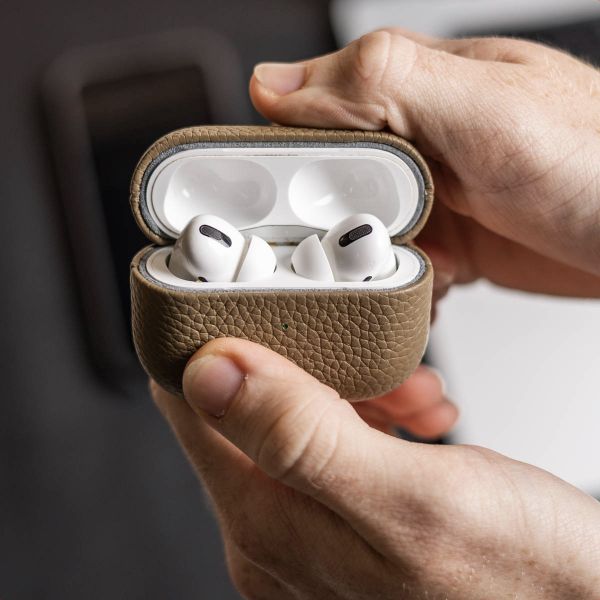 Accezz Genuine leather case  Apple AirPods 1 / 2 - Taupe
