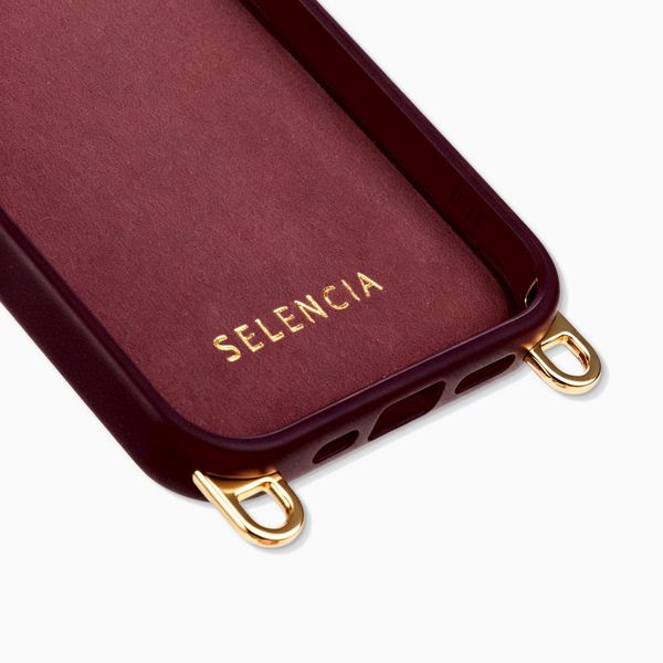 Selencia Rivièra MagSafe Backcover met afneembare haakjes Apple iPhone 15 - Bold Burgundy