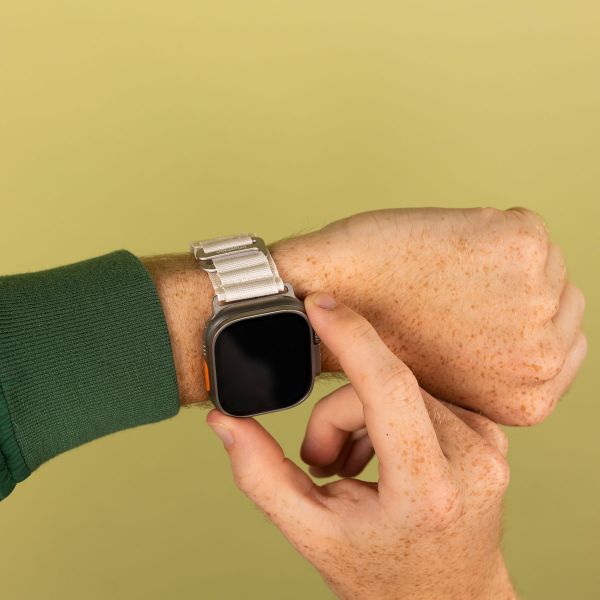 imoshion Nylon Alpine bandje Apple Watch Series 1 t/m 11 / SE / Ultra (44/45/46/49 mm) - Wit