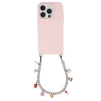 Selencia Rivièra MagSafe Backcover met afneembare haakjes voor de Apple iPhone 15 Pro - Sorbet Pink + Chain Charm - Silver
