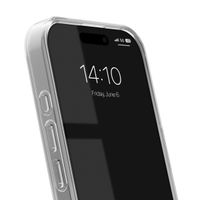 iDeal of Sweden Clear Case MagSafe Apple iPhone 17 - Petite Floral