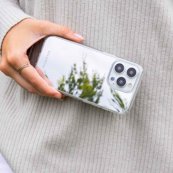 Selencia Mirror Backcover Apple iPhone 13 - Zilver