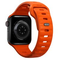 Nomad Sport band FKM Apple Watch Series 1 t/m 9 / SE (38/40/41 mm) | Series 10 / 11 (42 mm) - Ultra Orange