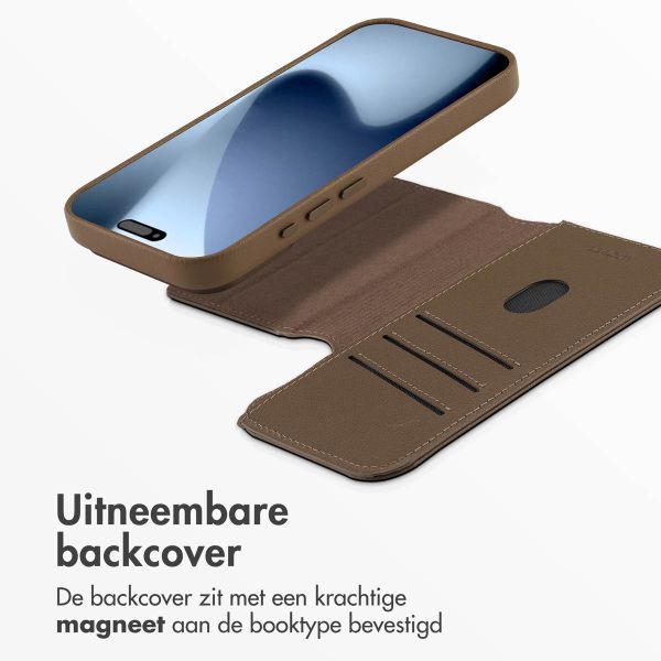Accezz Leather Bookcase 2-in-1 met MagSafe Apple iPhone 17 Pro - Coffee Brown