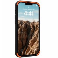 UAG Civilian Backcover MagSafe iPhone 14 Plus - Zwart