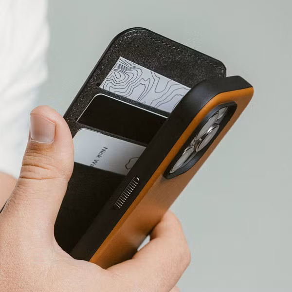 Nomad Modern Leather FolioBookcase Apple iPhone 16 Pro - English Tan