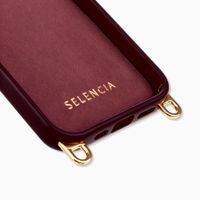 Selencia Rivièra MagSafe Backcover met afneembare haakjes Apple iPhone 15 - Bold Burgundy