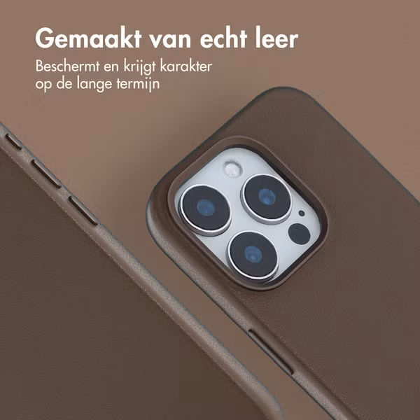 Accezz MagSafe Leather Backcover Apple iPhone 15 Pro - Coffee Brown