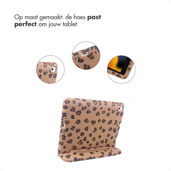 imoshion Kidsproof Design Backcover met handvat Apple iPad 9 (2021) 10.2 inch / iPad 8 (2020) 10.2 inch / iPad 7 (2019) 10.2 inch - Panterprint