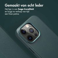 Accezz Leather Bookcase 2-in-1 met MagSafe Apple iPhone 14 Pro - Cedar Green