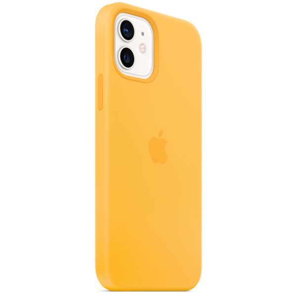 Apple Silicone Backcover MagSafe Apple iPhone 12 (Pro) - Sunflower
