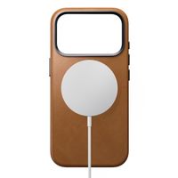 Nomad Traditional Leather Backcover met MagSafe Apple iPhone 17 Pro - English Tan