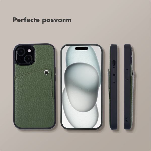 Selencia Riva Backcover met Pashouder Apple iPhone 15 - Sage Green