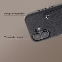 Selencia Riva Backcover met Pashouder Apple iPhone 17 - Zwart