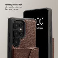 Selencia Sera Telefoonhoes met Koord en Envelop Pashouder Samsung Galaxy S25 Ultra - Chocolate Brown