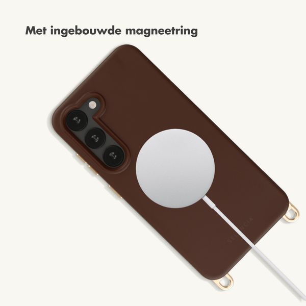 Selencia Rivièra MagSafe Backcover met afneembare haakjes Samsung Galaxy S23 - Choco Brown
