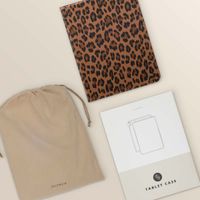 Selencia Sabi Bookcase with Leopard Print Apple iPad 11 (2025) 11 inch A16 / iPad 10 (2022) 10.9 inch - Mocha Brown