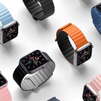 imoshion Siliconen magnetisch bandje Apple Watch Series 1 t/m 10 / SE / Ultra (2) (44/45/46/49 mm) - Donkerblauw