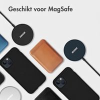 Accezz Liquid Silicone Backcover met MagSafe Apple iPhone 13 Mini - Zwart